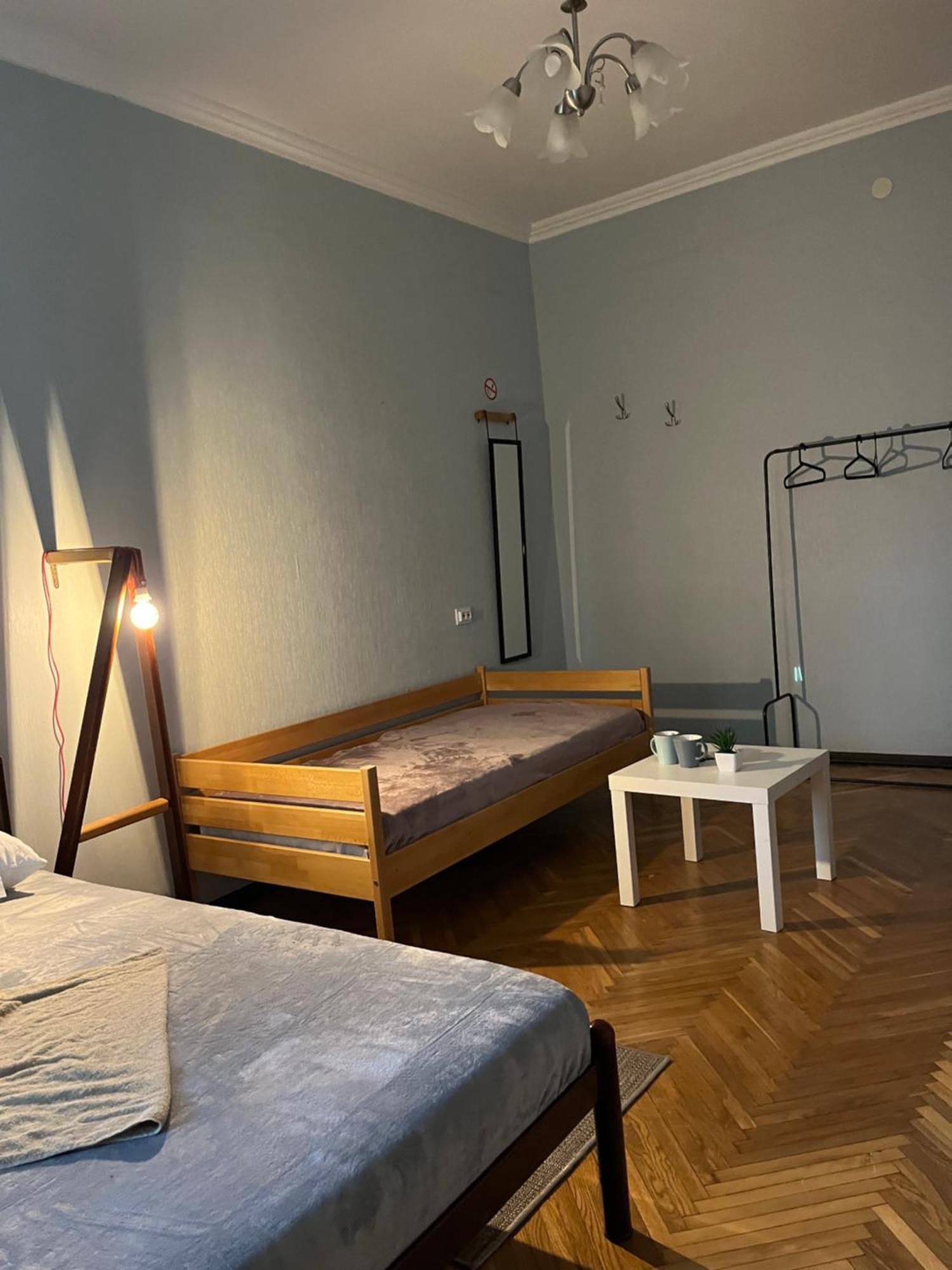 Ararat-Klovskaya Hostel-Apartments Kiev Ngoại thất bức ảnh