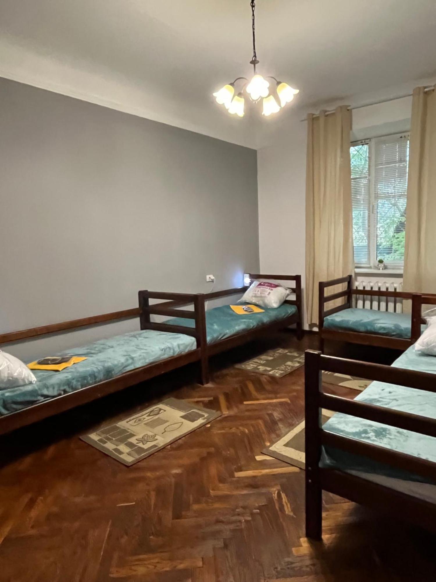 Ararat-Klovskaya Hostel-Apartments Kiev Ngoại thất bức ảnh