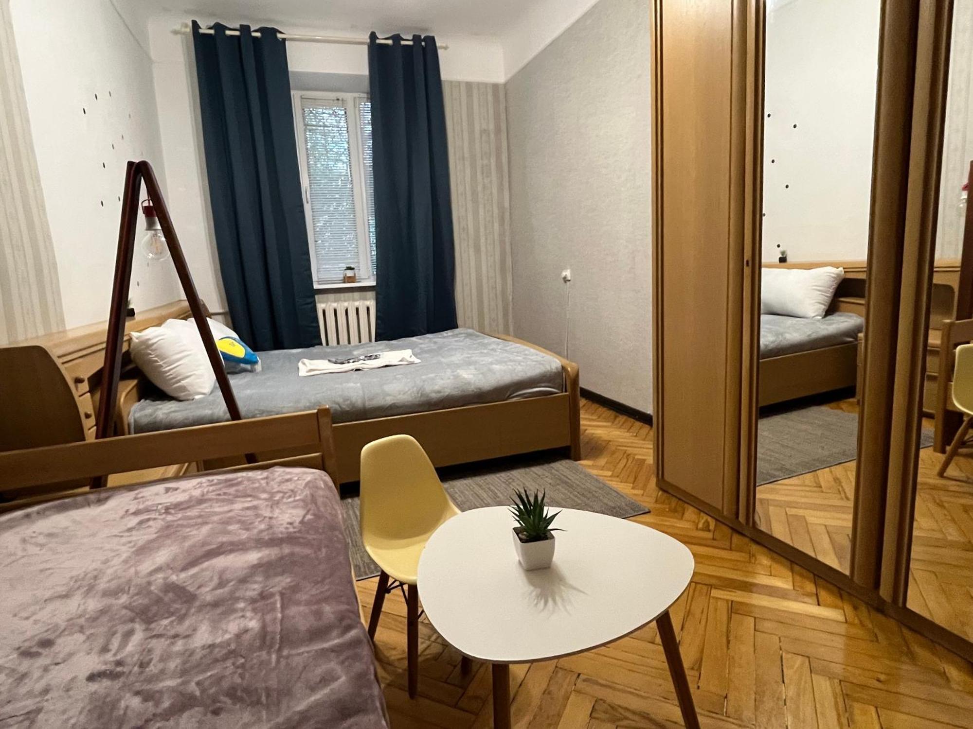 Ararat-Klovskaya Hostel-Apartments Kiev Ngoại thất bức ảnh